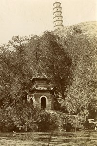 Chine Pékin Beijing pagode Yu Feng Colline de la Fontaine de Jade ancienne Photo 1906