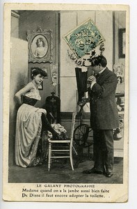 France Risque Postcard the Gallant Photographer Erotica 1900