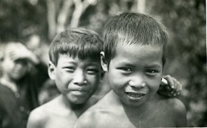 Vietnam Saigon Street Scene Annamite Children Boys Portrait Old Photo 1935