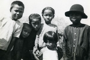 Vietnam Saigon Street Scene Young Children Boys & Girls Old Photo 1935