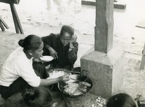 Vietnam Saigon Street Scene Women cooking a meal Old Photo 1935