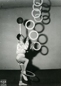 France Music Hall Circus Acrobat Juggler Kacht Maht Old Photo Piaz 1950