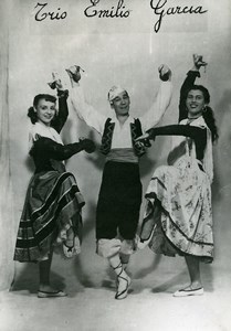 France Music Hall Circus Musician Dancers Trio Emilio Garcia Old Photo 1950