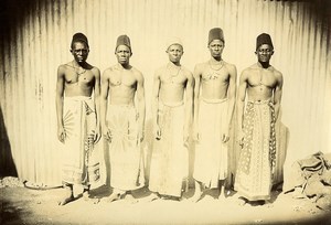 Madagascar Hommes Sakalaves Sakalava de Diego Suarez Antsiranana Ancienne Photo Ramahandry 1910'