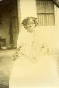 Madagascar Sakalava Woman of Nossy Be Old Photo Ramahandry 1910'