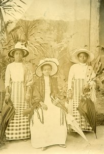 Madagascar Women Ethnic group Betsimisaraka Fashion Old Photo Ramahandry 1910'