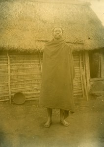 Madagascar Homme de l'Ethnie Bara Maison Ancienne Photo Ramahandry 1910'