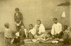 Madagascar le repas de famille Ancienne Photo Ramahandry 1910'