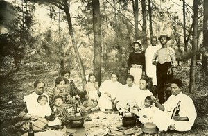 Madagascar repas de famille chez les Betsimisaraka Ancienne Photo Ramahandry 1910'