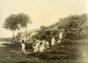 Madagascar Women Water carriers at the well Old Photo Ramahandry 1910'