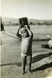 Madagascar Jeune enfant Fillette de Miandrivazo Ancienne Photo 1950