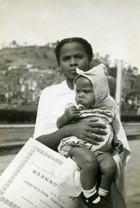 Madagascar Tananarive Fête des Enfants Mere et son Bebe Ancienne Photo 1950