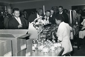 Madagascar Tananarive ? Visite d'une Entreprise? Ancienne Photo 1950