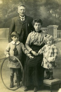 France Hoop Toy Children Game Family Group Old Photo 1920