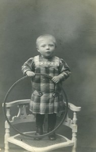 France Cerceau Chaise Jeu d'Enfants Ancienne Photo 1920