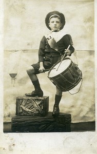 France Jeune Garcon Joueur de Tambour Jeu d'Enfants Ancienne Photo 1920