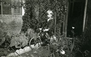 France Tourcoing Cycliste Jeu d'Enfants Velo Jardin Ancienne Photo Amateur 1920
