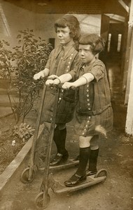 France Orchies Trottinettes en bois Jeu d'Enfants Ancienne Photo Amateur 1920