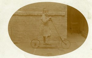 France Garconnet sur Trottinette Jeu d'Enfants Ancienne Photo Amateur 1920