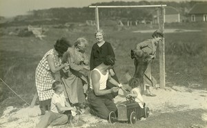 France Famille Voiture à Pédale Chien Jeu d'Enfants Ancienne Photo Amateur 1934