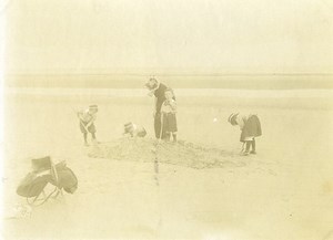 France Calais Beach Mother & Children Playing Old Photo 1900