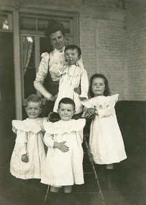 France Calais Mother & Children in White Dress Old Photo 1900