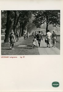 Publicité pour papier Agfa Leonar Leigrano Lg 21 Promenade au Parc Ancienne Photo 1960