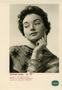 Publicité pour papier Agfa Leonar Imago Im123 Portrait Femme Bracelets Ancienne Photo 1960