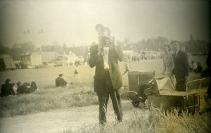 France Amateur photographer in a Field old Photo 1935