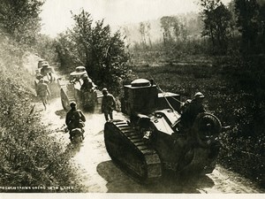 France WWI French tanks going into line old Photo 1918