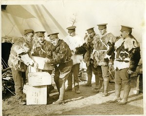 France WWI Britsh Army in the Fields packing ammunition old photo 1915