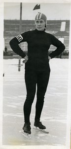 Russia Gorky Sports Seraphima Paromova Ice Skating Old Photo TASS 1939