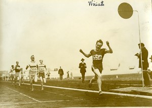 France Athletics Sport Colombes Rene Wiriath wins the 600M Old Photo 1924