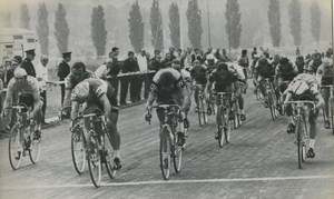 Photo Finish stage 6 of the Tour de France 1971 Amiens Leman winner Cycling