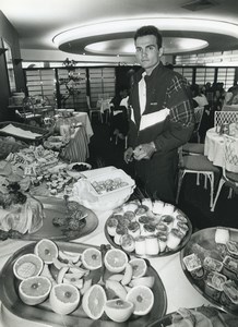 Photo Stage 3 Tour de France 1996 Wasquehal Richard Virenque breakfast Cycling