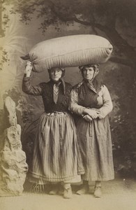Italy Sanremo Contadinas Peasant Women Posing Old Photo 1890