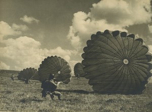 France group of paratroopers Parachutes Old Service Cinema des Armees Photo 1950