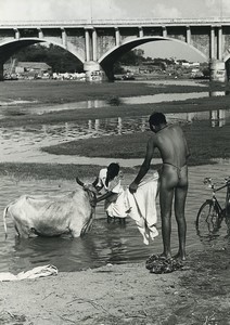 India Laundry day in River Cow Old Photo Defossez 1970's
