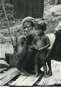 Thailand Chiang Rai mother and child portrait Old Photo Defossez 1970's