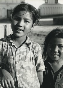 Nepal Kathmandu young girls Portrait Old Photo Defossez 1970's