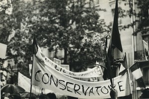 Paris pro De Gaulle Demonstration Conservatoire Old photo Huet 1968, june 4