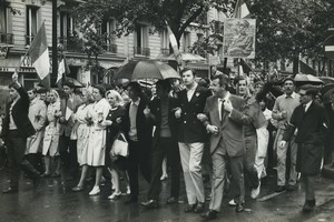Paris pro De Gaulle Demonstration Old photo Huet 1968, june 4