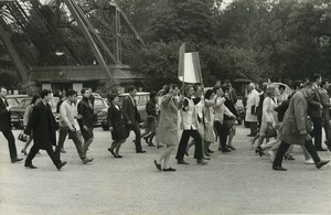 Paris pro De Gaulle Demonstration Eiffel Tower Old photo Huet 1968, june 4