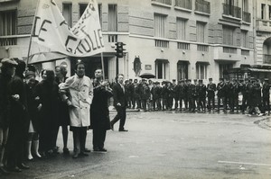 Paris pro De Gaulle Demonstration UJP Old photo Huet 1968, june 4