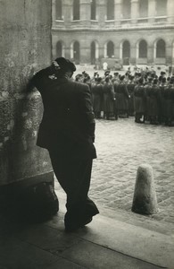 France Paris les Invalides Old Man watching Parade photo Huet 1970