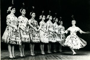 France Le Plessis Robinson danse ensemble de l'armée Hongroise ancienne Photo 1970