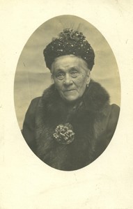 France Woman portrait Mrs Bernard nee Halleville Old Cabinet Card Photo 1900