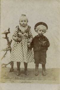 France children siblings posing Old Cabinet Card Photo 1900
