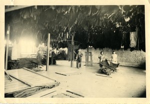 France Interieur d'un entrepot de Peau une Peausserie Tannerie ancienne photo 1930