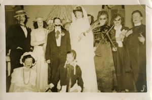 France Daily Life Fancy Dress Group Dick Spiegle Old Snapshot Photo 1950